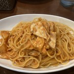 パスタの店 山猫軒 - 2025-11限定のスモークチキンとポテトのトマトクリームです☆　2025-1122訪問