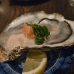 渋谷の日本酒ダイニング sakeba - 生牡蠣(小さめ)