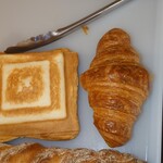 ベーカリー＆カフェ PENNY LANE 柏の葉店 - 右　クロワッサン