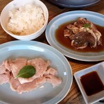 Farm Dining MOCO - 特製味付けジンギスカン 1,280円
      ミノ (値段忘れ)ライス中 430円