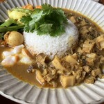炭火串焼き 辻堂呑場 タイヨウ - レンコン椎茸ひき肉の和出汁カレー