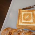 ベーカリー＆カフェ PENNY LANE - ホットサンド　