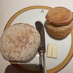 アピシウス - パン2種とカルピスバター