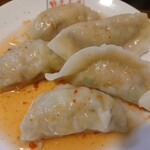 翠葉 - 水餃子４３０円を途中で追加しました！あらかじめタレがかかって出てきたんですが....