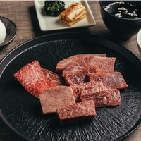 焼肉うしごろ 新宿三丁目店 - 