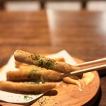 大衆酒場 もんろう - ごぼうの唐揚げ