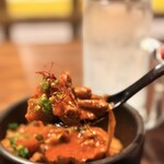 大衆酒場 もんろう - 自家製モツ煮込み