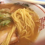 笑福屋 - 笑福屋のラーメンの麺と脂たっぷりなスープ（14.11）