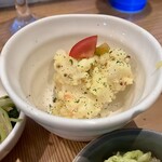 小料理屋 そのへん - そのへんの自然派ワンプレートランチ（小鉢16種）　13.ポテトサラダ
