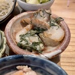 小料理屋 そのへん - そのへんの自然派ワンプレートランチ（小鉢16種）　5.しそとちくわ等練り物