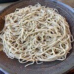 十割そば 谷岡 - 写真ではわからない　薄い黄緑色