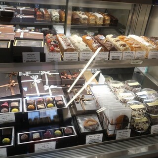 パティスリー ルポンデザミ_1