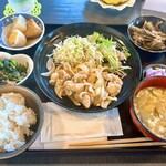 ごはん屋喫茶 凛 - 料理写真:豚のしょうが焼き