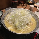 水炊き とよみつ  - 宮崎県産若鶏の水炊き鍋