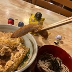 杵つきそば - とんかつ、にゅ〜〜ん！