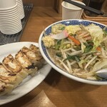 タンメン トナリ 丸の内店 - 