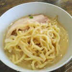 雪ぐに - 味噌ラーメンの麺の感じ