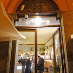 Caffè Cavour - そぞろ歩きで発見〜♬