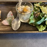 Cafe&Bistro For Yu - カンパチの瞬間燻製、トビッコとアサリのクスクス&サラダ♪