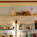 Caffè Cavour - 大切そうなギターですネ！