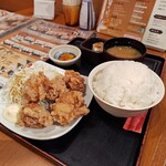 寿司と居酒屋魚民 - 鶏唐定食780円税込（ご飯大盛り、お代わり無料）