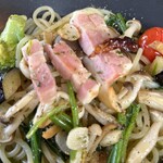 フェイマス ニッチ - ペペロンチーノアップです。