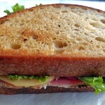 Room 328 - カンパーニュサンドウィッチ