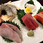 まぐろダイニング 美蔵 - 追加した五点盛2500円(税込)