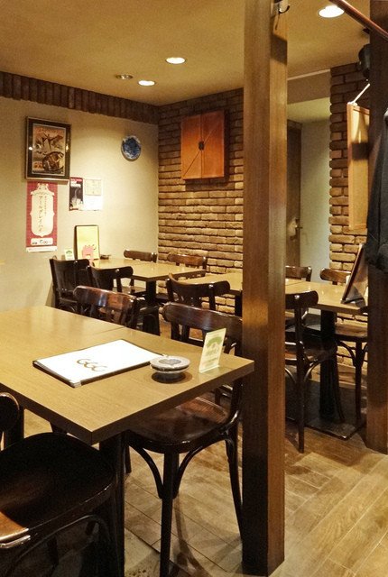 dining &amp; bar G.G.C photo 4