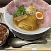 醤油らーめん ピース 豊中店