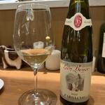 Aux Delices de Dodine - ボトル白 :店長さんに好みを伝え、アテンドして頂きました。うむ、うまし。ボトルは種類がたくさんあるので、好みだったり注文したお料理とのペアリングを教えて頂きながら飲めるのはワイン好きとして嬉しい！