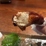 にしぶち飯店 - 手羽先の中には燕の巣がビッチリ入ってる〜