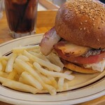 ムースヒルズバーガー - 