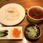 コーヒー＆セッション パブロ - ランチのチキンのトマトガーリック煮込み（税込1320円）