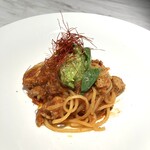 and Bakery - 料理写真:グリルチキンとアボカドディップの アラビアータ