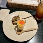 文化屋 - 料理写真:帆立貝柱と茄子のピューレカナッペ
パプリカのムース