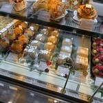 カズノリ イケダ アンディヴィデュエル エスパル仙台店 - 