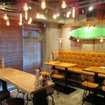 Aloha Amigo - 入口テーブル席