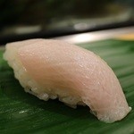 寿司光 - 天然カンパチ（ずり）