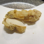 天雅 - 信州産まつたけの一本揚げ。