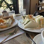 コーヒーレストラン ドルフ - 