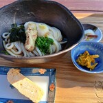ししまる製麵所 - 私はぶっかけうどん700円とだし巻卵150円♫いずれも私的にはパーフェクトです(*ﾉд｀*)σ