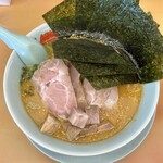 山岡家 - 料理写真:特製味噌　クーポンでチャーシュー5枚、コロチャーシュー、海苔5枚載せ