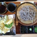 挽きぐるみ蕎麦屋 慎 - 