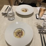 アニヴェルセル カフェ - とても小さなパスタ　キノコとチーズトリュフ系