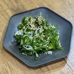 ワイン÷炭火焼き酒場cacco - ピーマンとしらすのナムル