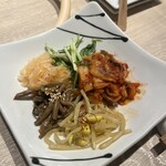 熟成和牛焼肉エイジング・ビーフ - 盛り合わせ