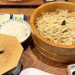 炭火焼濃厚中華そば 威風堂道 - 