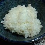 若松屋旅館 - ご飯が光ってます。