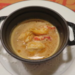 ククセモワ - オマール海老のスープ、フランを敷いて